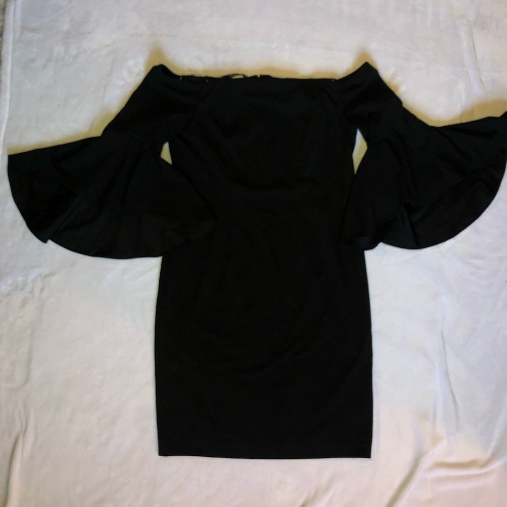 Off the Shoulder Bell Sleeved Calvin Klein Dress. Color: Black. Size: 12.